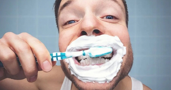 Lời khuyên cho những người chỉ đánh răng buổi sáng