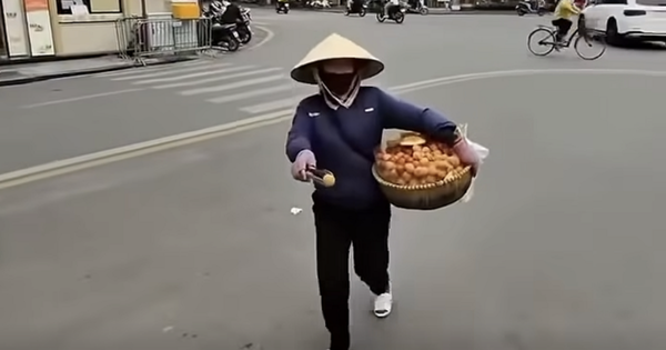 Xác minh người bán rong "chặt chém" khách Tây 430.000 đồng 1