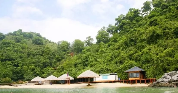 Bãi biển ở Việt Nam tên rất lạ, ít người biết, vào top đẹp n