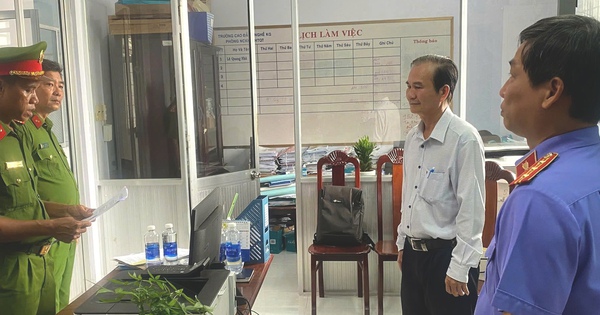 Khởi tố, cấm đi khỏi nơi cư trú nguyên hiệu trưởng