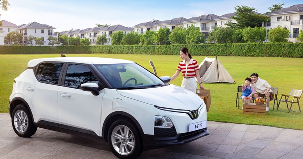 Mua xe 0 đồng, lãi suất cố định 3 năm: Khách mua V