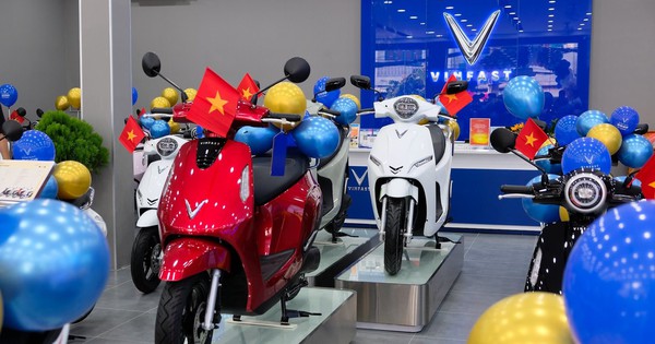 Số cửa hàng VinFast đã vượt xa Yamaha