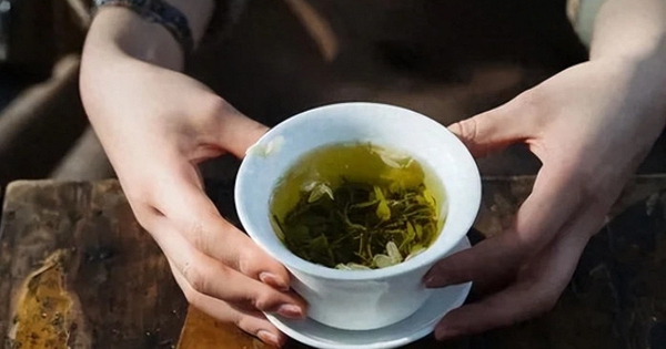 Mỗi ngày uống 1 cốc nước này là “thần dược chống nắng tự nhi