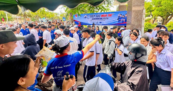 Thí sinh ở Gia Lai xin đi vệ sinh rồi giấu điện th