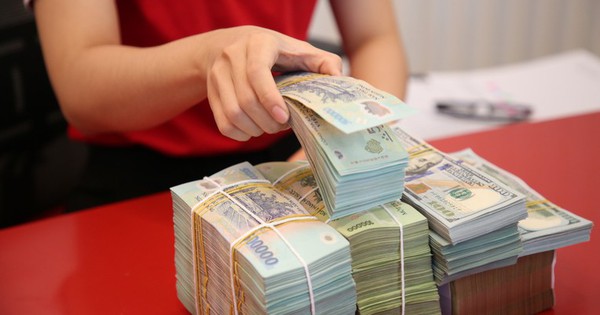 Tháng 6 gửi ngân hàng 100 triệu: Mức tiền lãi cao nhất là ba