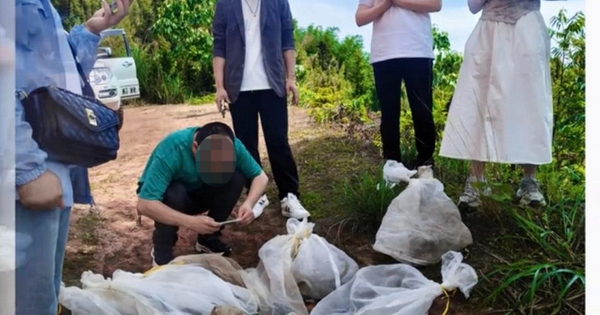 Người đàn ông mang 14 bao lưới lên núi mừng sinh nhật, dân l