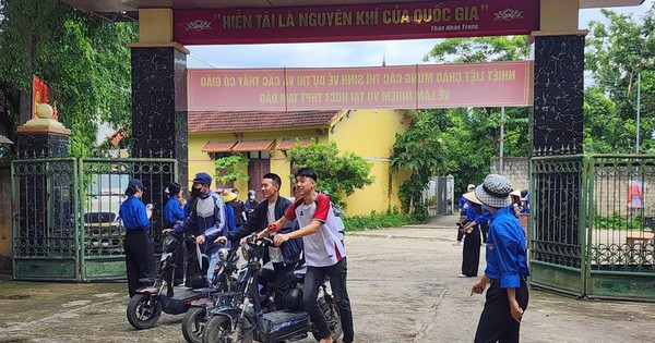Mang điện thoại vào phòng thi, một thí sinh ở Phú Thọ bị đìn