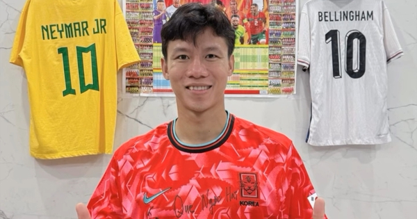 Choáng với bộ sưu tập áo đấu của Quế Ngọc Hải mùa World Cup: