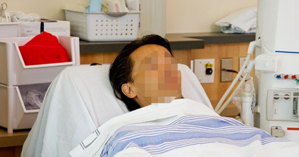 Nam quản lý 45 tuổi phát hiện suy thận giai đoạn 4, bác sĩ lắc đầu: Sao lại bỏ qua dấu hiệu này!