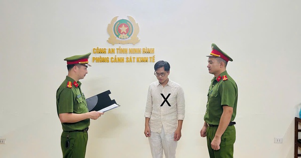 Quyết định khởi tố ông chủ shop giày dép Mai Xuân Chiến