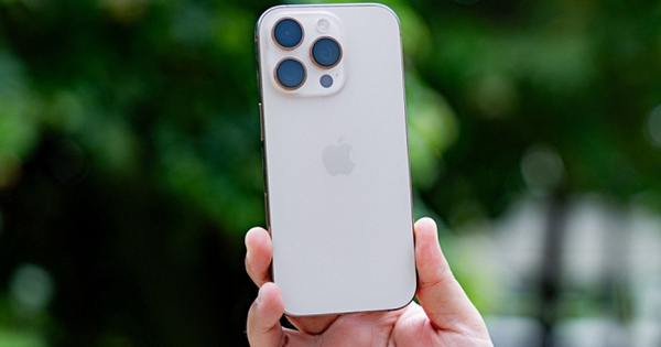 Chiếc iPhone cũ đáng mua nhất 2026