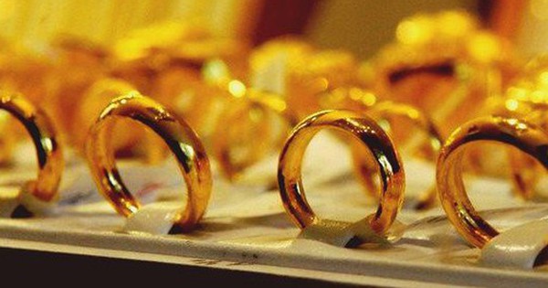 Đi làm gần 10 năm nhiều người mới mua được 1 chỉ vàng