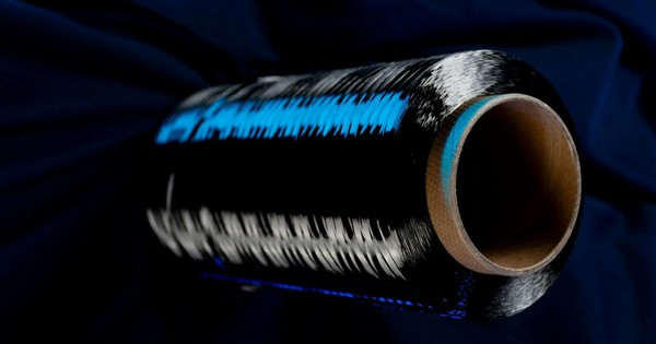 Mỏng hơn sợi tóc nhưng có thể kéo xe tải 10 tấn: Sợi carbon T1000 do Trung Quốc sản xuất đã được sản xuất hàng loạt