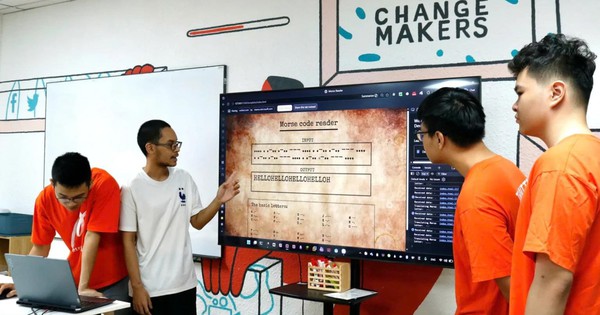 Sinh viên năm nhất đã làm được gì sau hai học kỳ học CNTT theo chuẩn Phần Lan?