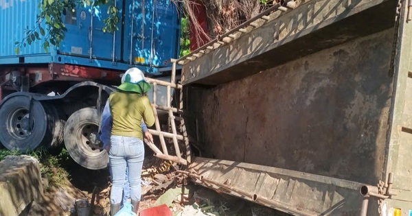 Xe đầu kéo va chạm công nông, nhiều người thương vong