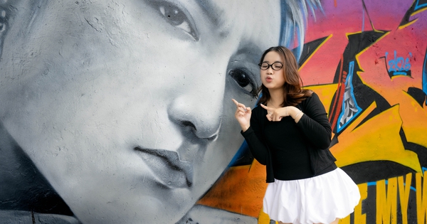 Hot hơn cả nắng hè Hà Nội: Bức tường graffiti Sơn Tùng M-TP ở Yên Phụ đang khiến Sky kéo nhau đến check-in rần rần