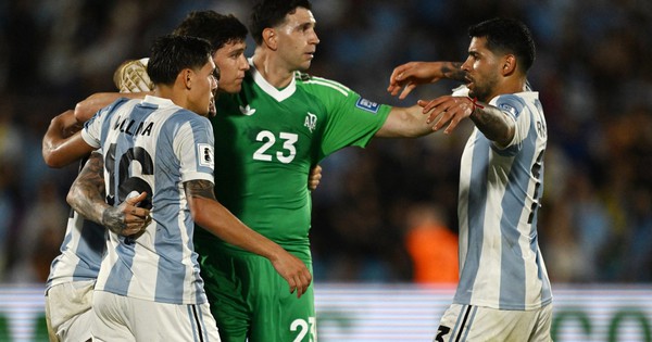 Cú sốc cho Argentina của Messi trước World Cup