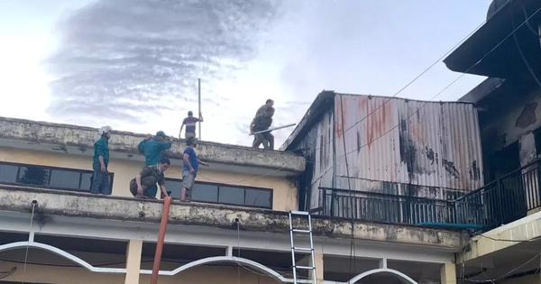 Hiện trường vụ cháy trụ sở xã ở Đà Nẵng: Hơn 60 người căng mình cứu hồ sơ, tài sản