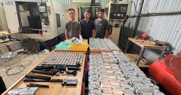 60 CBCS đồng loạt khám xét khẩn cấp 2 địa điểm, triệu tập Ng