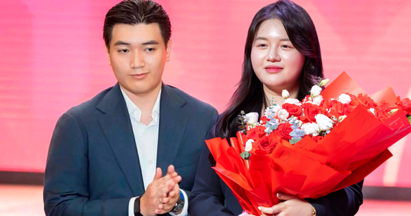 Con gái là Chủ tịch trẻ của bóng đá Việt Nam, con trai giữ v