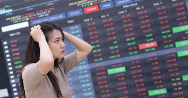 Điều gì khiến VN-Index rơi tự do gần 50 điểm, chính thức thủ