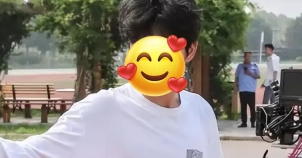 Con trai đạo diễn nổi tiếng bị giấu suốt 12 năm có màn “lột 