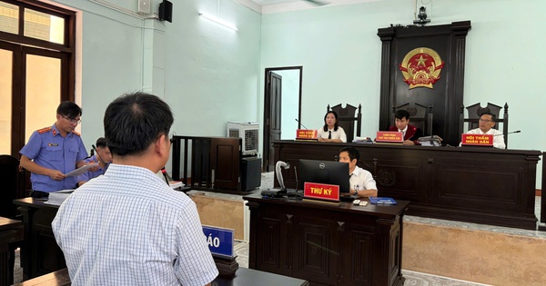 Nguyên Giám đốc CDC Thừa Thiên - Huế từ chối nhận tiền "cám 