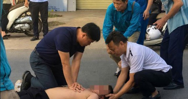 Phó giám đốc bệnh viện và đồng nghiệp ép tim cứu n