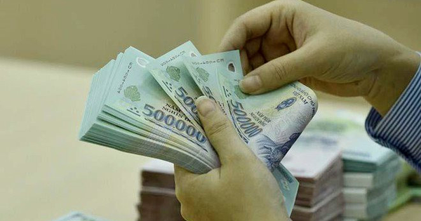 Mang 3 tỷ đồng gửi tiết kiệm, mua chứng chỉ tiền gửi ngân hàng thì mỗi tháng nhận được bao nhiêu tiền lãi?
