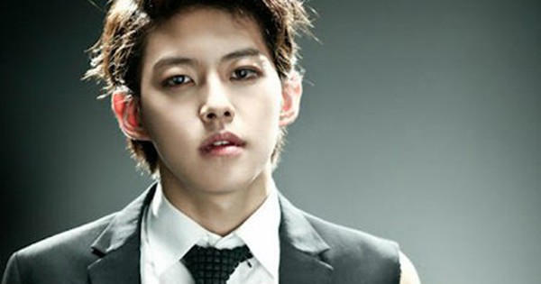 Fan thất vọng khi Dongho tuyên bố rời U-KISS