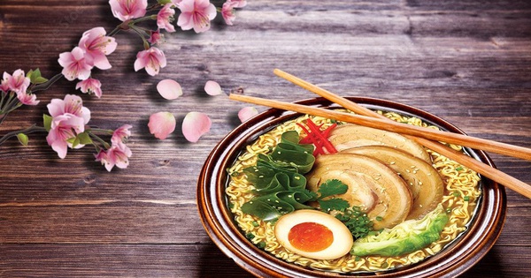 Người yêu Nhật Bản hướng về Fukuoka - quê hương món Tonkotsu ramen nức tiếng vào mùa anh đào nở rộ