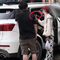 Xôn xao clip "chủ khách sạn" ngoại tình với tiểu tam 2k2 bị vợ đánh ghen ngay trên phố