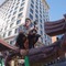 Sơn Tùng M-TP mất bao nhiêu tiền để chặn 1 ngã tư ở trung tâm Los Angeles quay mô hình chim Lạc?