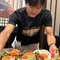Nam nghệ sĩ đình đám đi bán sushi ở đường số 7, phường An Lạc, TP.HCM