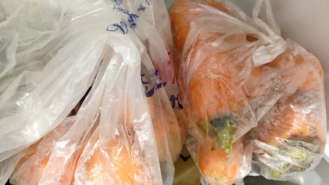 Khuyên thật lòng: Vứt ngay 4 món đồ nhựa độc hại này trước khi ung thư “gõ cửa”