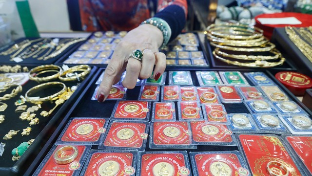 Giá vàng sập mạnh sau khi lập đỉnh: Điều gì có thể xảy ra tiếp theo?