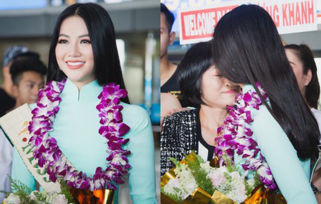 Tân Hoa hậu Trái đất 2018 Phương Khánh vỡ oà trong vòng vây người hâm mộ, nghẹn ngào ôm chặt mẹ tại sân bay Việt Nam