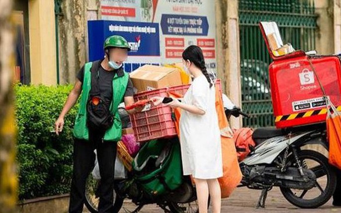 Mất 5 triệu đồng vì đòi lại 120 ngàn đồng của shipper