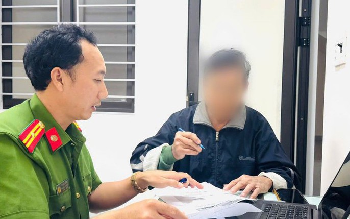 Cụ ông 67 tuổi bị "bắt cóc online" được Công an kịp thời giải cứu, suýt mất trắng tài sản vì một cuộc gọi video