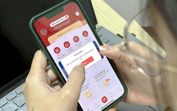 Hành vi bị phạt tới 12 triệu đồng khi dùng VNeID từ 15/12