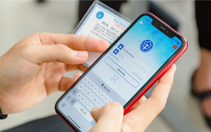 Hàng triệu người tại TP.HCM được miễn phí BHYT 100%: Người dân có cần làm thủ tục đổi thẻ?