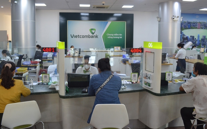 Người dùng Vietcombank, Agribank, Techcombank... cần làm ngay để không bị ngừng giao dịch rút, chuyển tiền