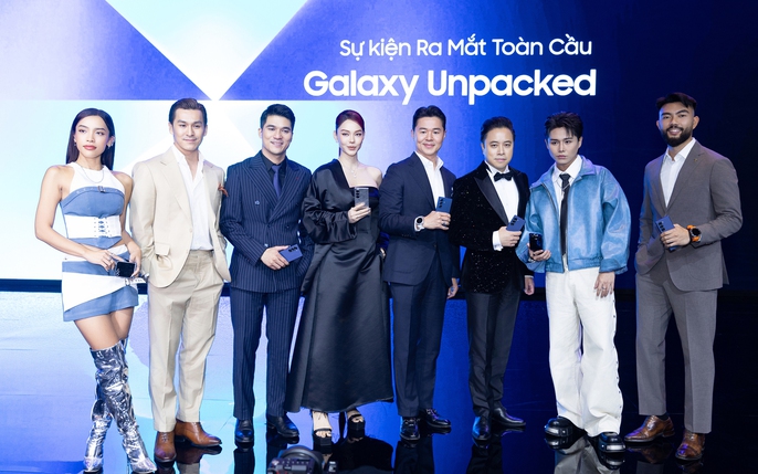 Tóc Tiên, Minh Hằng cùng loạt influencer Việt khuấy đảo sự kiện, hào hứng trải nghiệm smartphone gập mở Galaxy Z Fold7, Galaxy Z Flip7