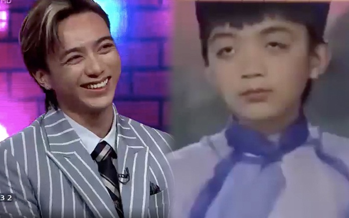 Tutaevning yalangoch ayollari Naycha orqali sperma bilan tola mushukni toldiring