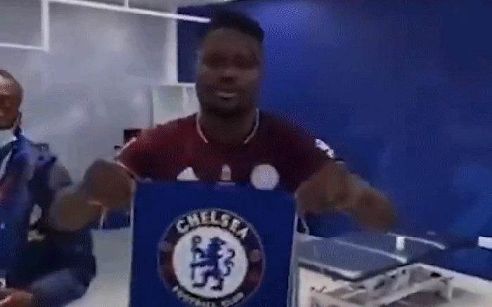 Tiền vệ Leicester nhận mưa chỉ trích vì ném cờ Chelsea sau ...