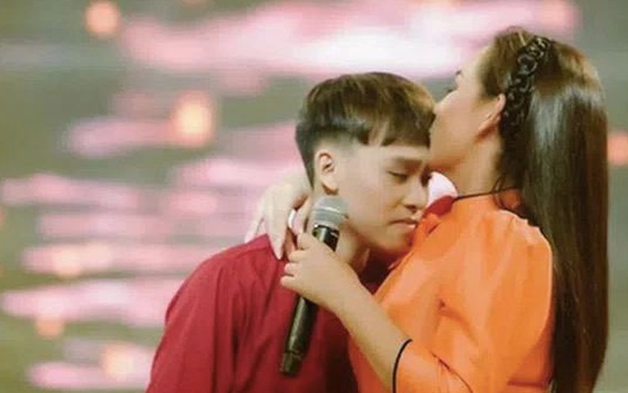 Quản lý Ngô Kiến Huy tiết lộ mức cát xê hiện tại của Hồ Văn Cường khi "kẹp chung" Phi Nhung, chỉ bằng 1/3 thời Quán quân - VNReview Tin mới nhất