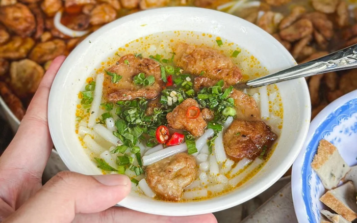 Must-Try Noodles in Vietnam: Top 5 Iconic Dishes You Can’t Miss!