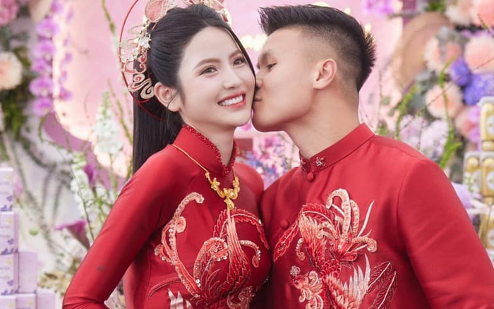 Mối quan hệ của Quang Hải và Chu Thanh Huyền bắt đầu từ năm 2021, và sau ba năm bên nhau, cả hai đã quyết định kết hôn vào đầu năm 2024, đánh dấu một bước chuyển quan trọng trong cuộc đời họ