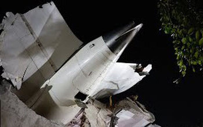 Hành khách Air India sống sót duy nhất nhảy khỏi máy bay