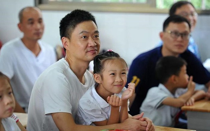 "Tôi chọn trường này cho con vì có... bồn cầu ngồi bệt" - Chia sẻ lạ lùng của một phụ huynh gây tranh cãi